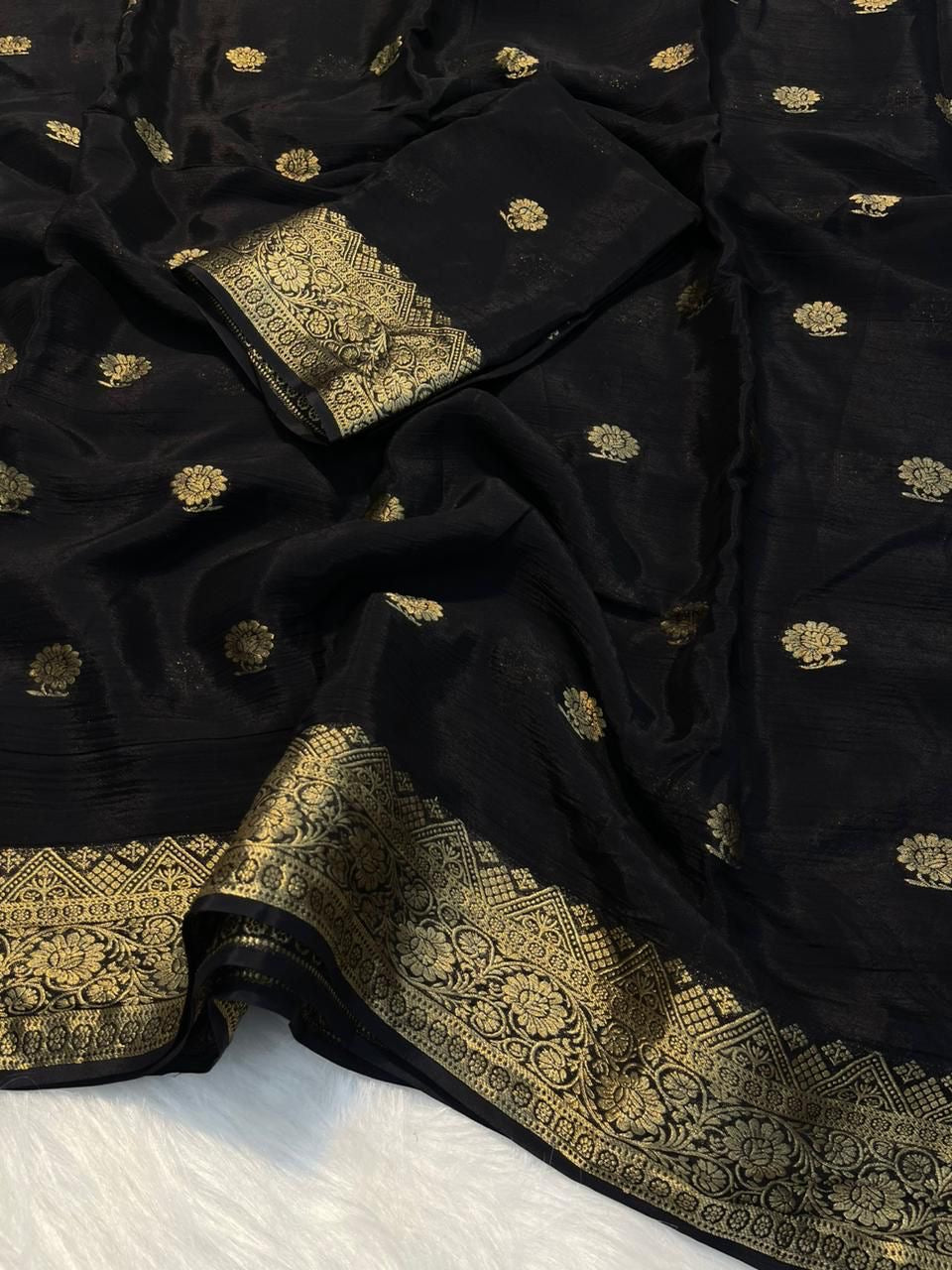 Soft viscous crepe silk with flower buttas and Banarasi border