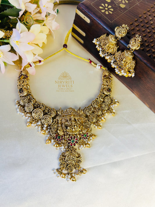 Gorgeous Lakshmi nagas necklace with white and gold beads