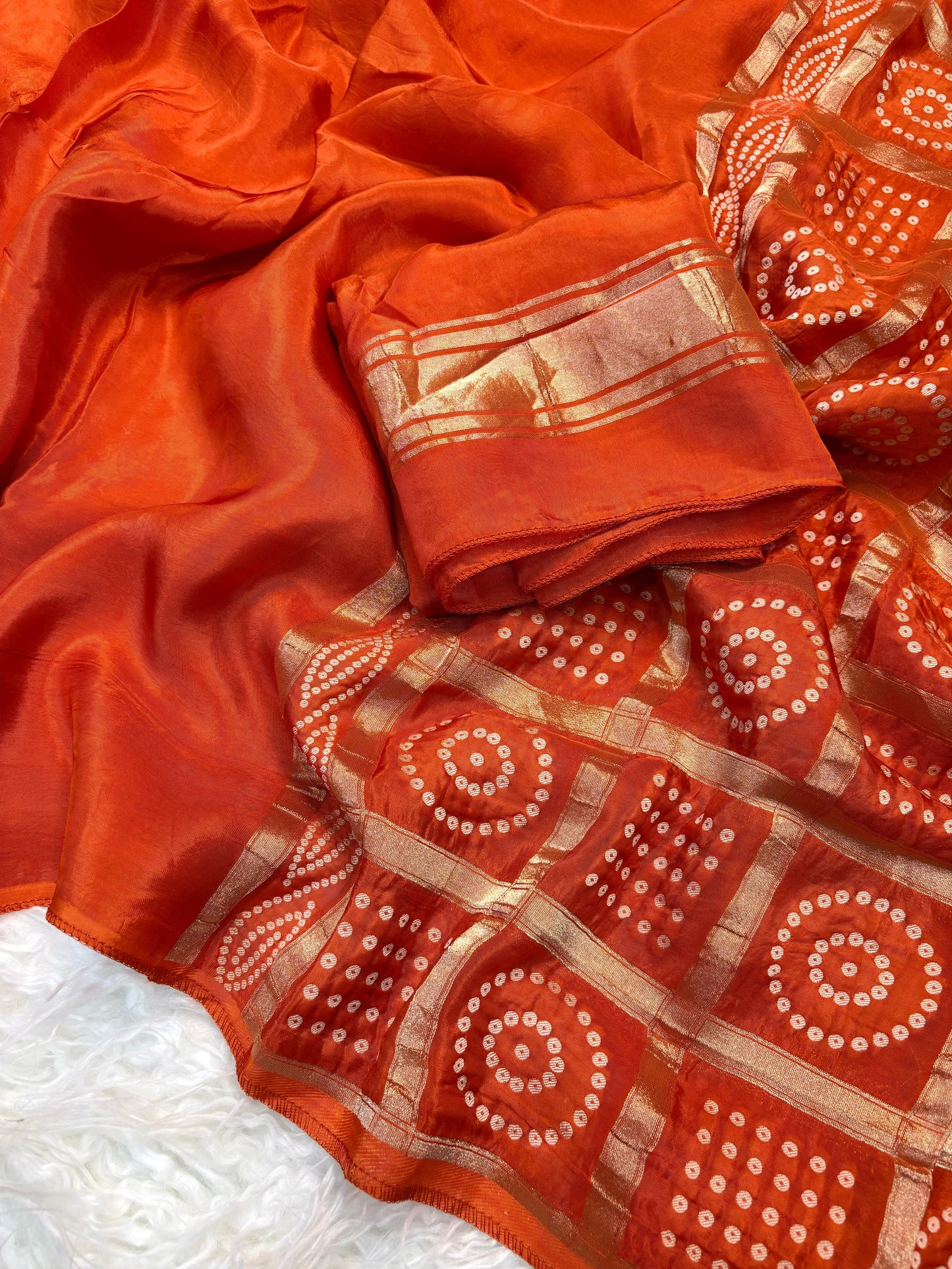 Beautiful viscous crape silk saree with Bandhini pallu