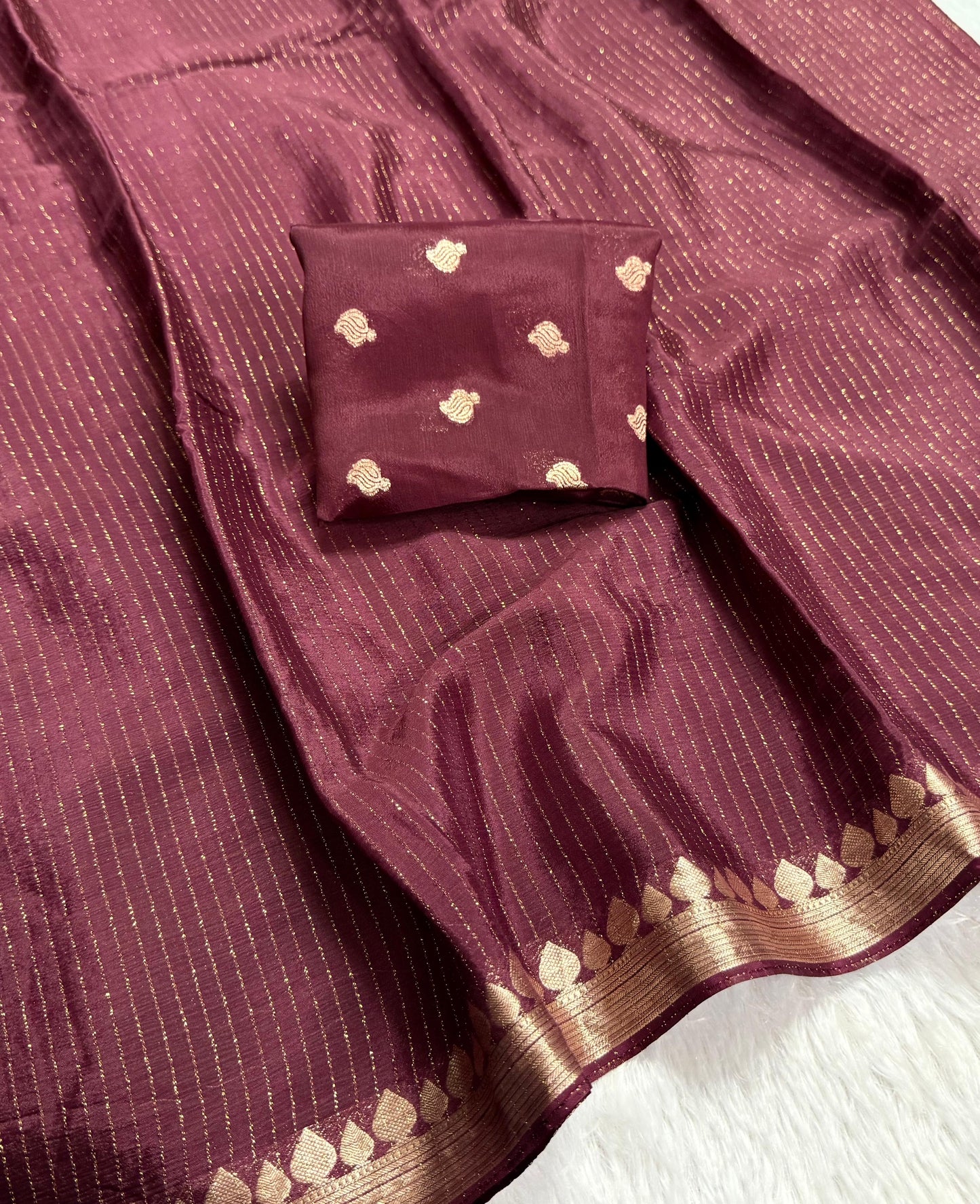 Premium viscous crushed chinon silk with lurex zari lines - 2