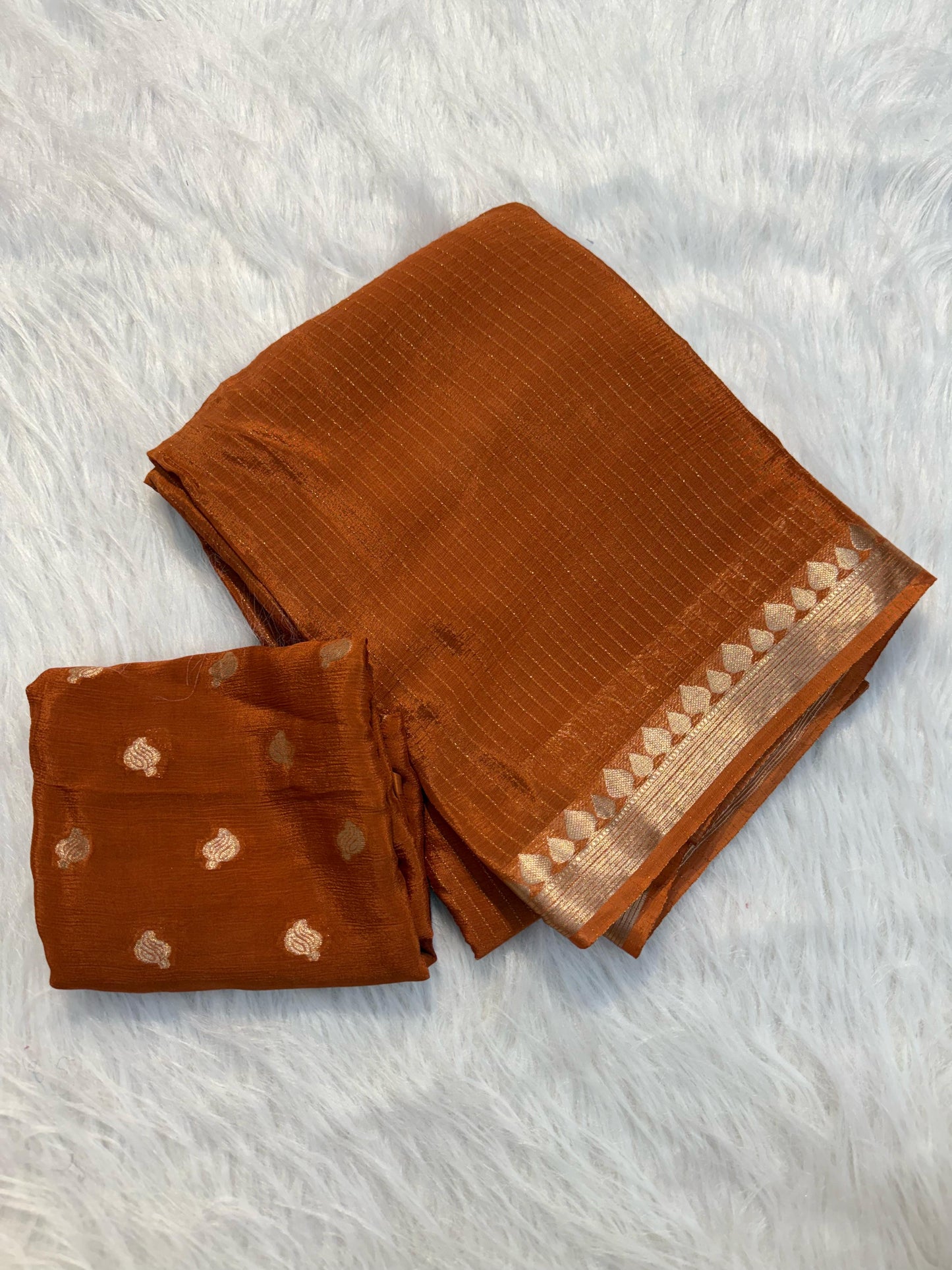 Premium viscous crushed chinon silk with lurex zari lines - 2