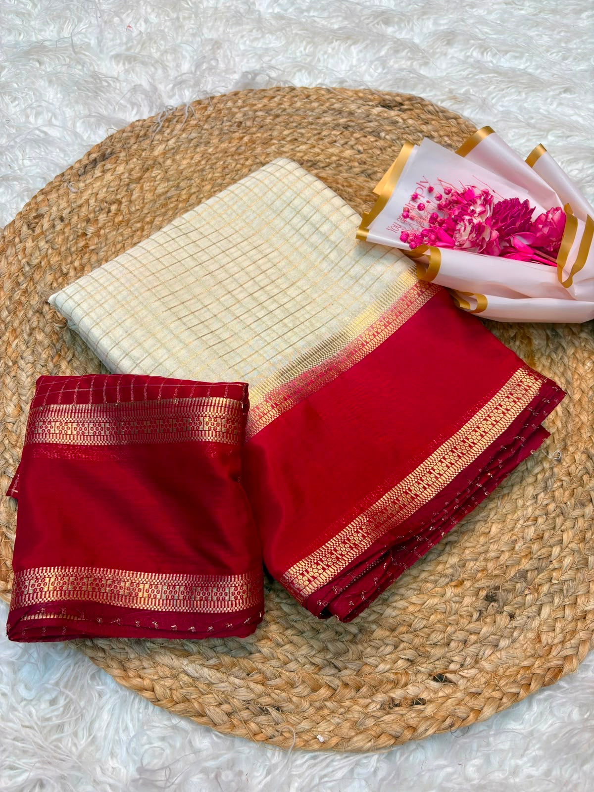 Premium Chinon Checks Saree with Contrast Bentex Zari Border & Matching Blouse