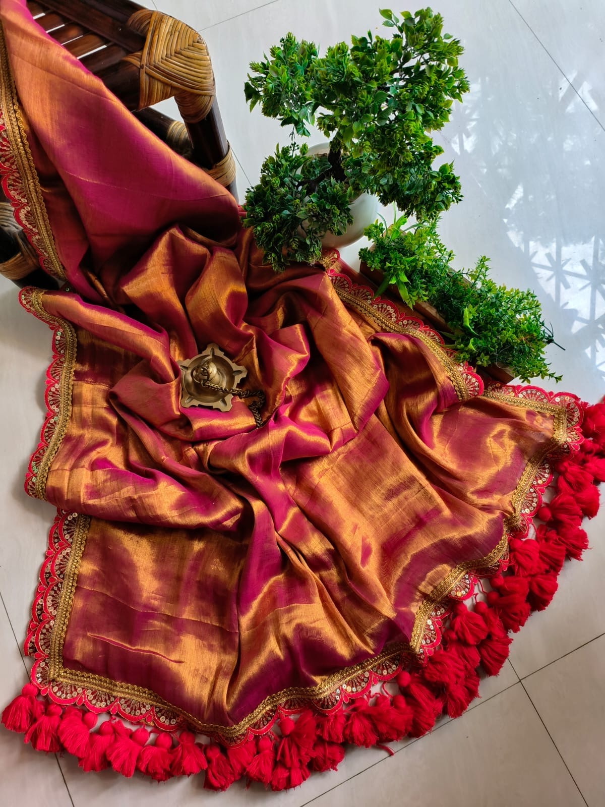 Mul tissue saree with lace border - 4
