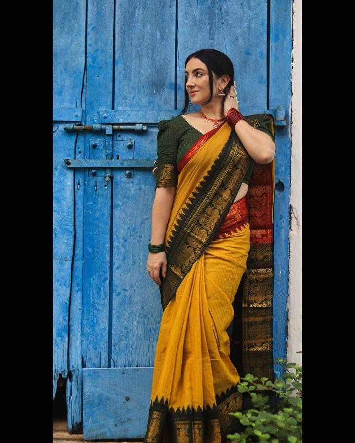 Premium zari kattam sungudi cotton saree with ganga jamuna border