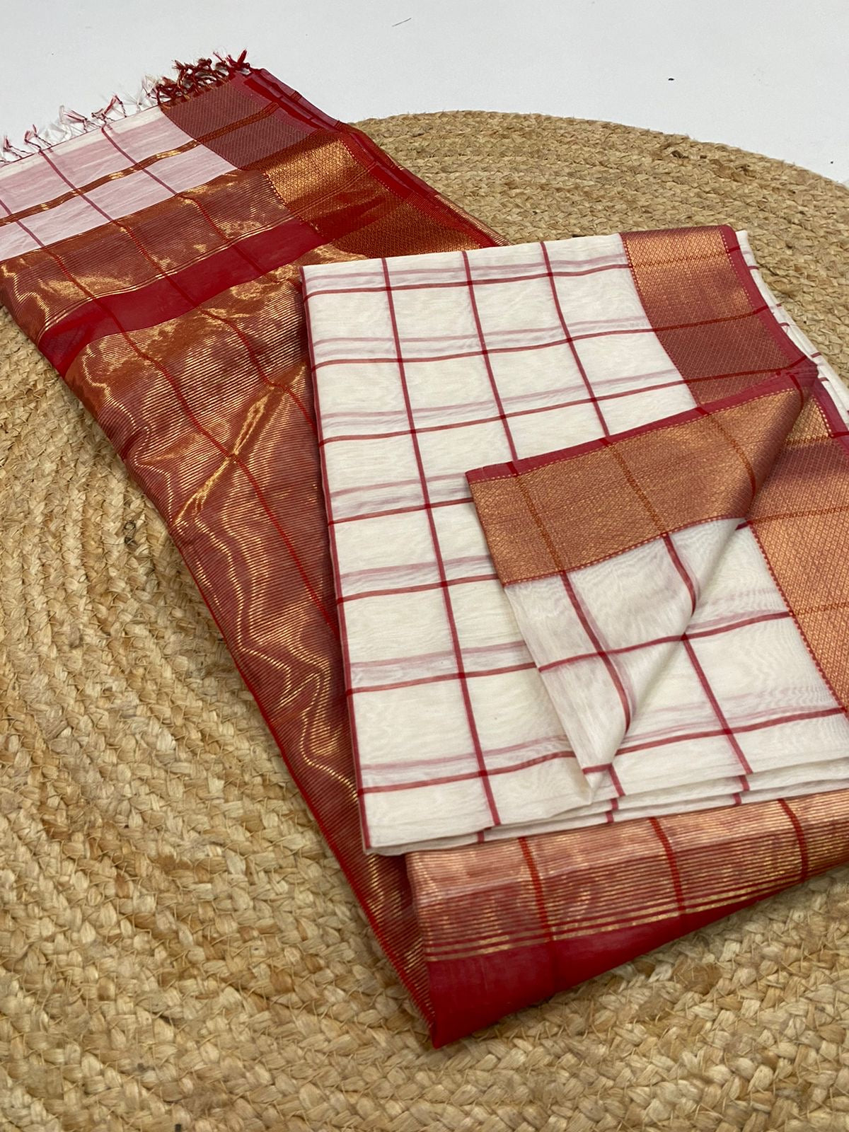 Beautiful pure Maheshwari silk cotton saree - white red checks