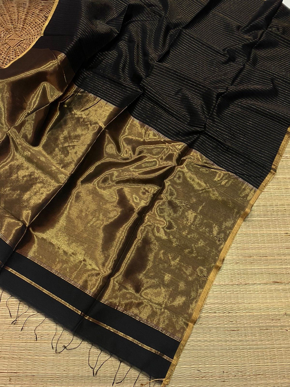 Pure Maheshwari silk cotton saree - small border zari stripes