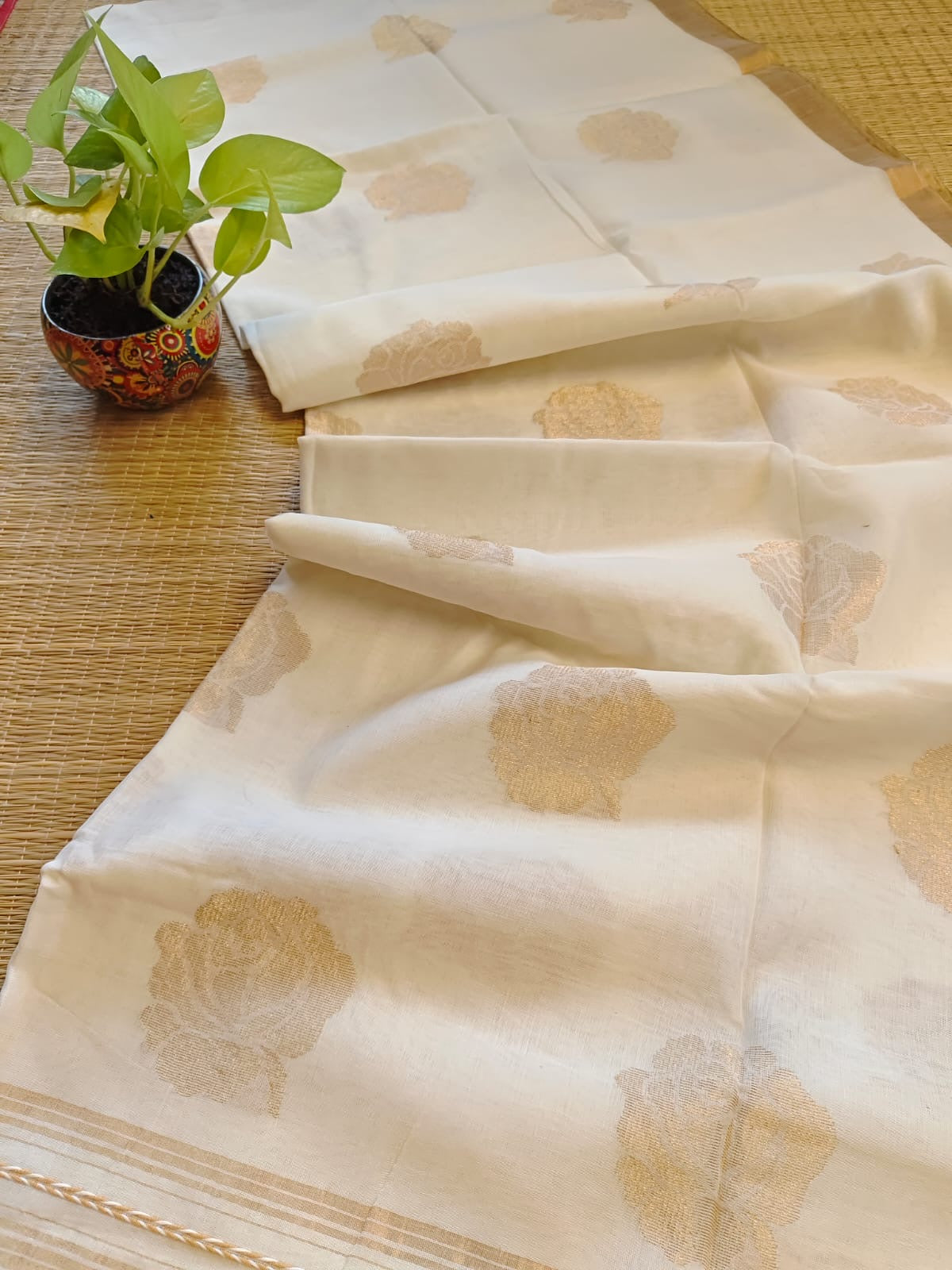 Premium kerala cotton saree with Rose motif