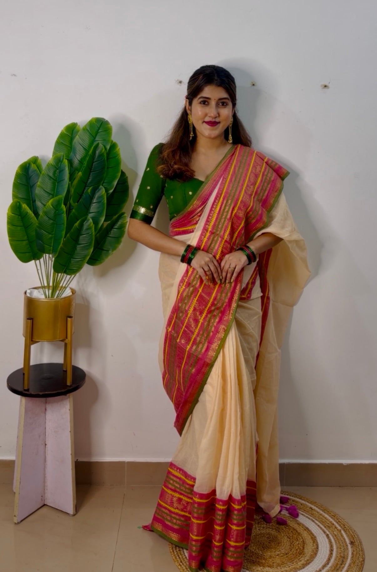 Premium pure mul cotton saree with pink tassels and jacquard border
